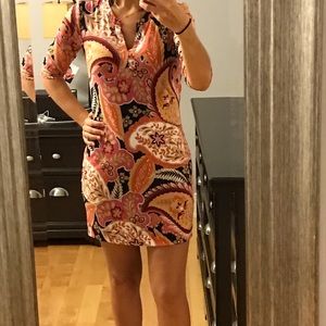 Beautiful Banana Republic short dress.